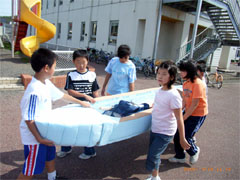 �w�Z�O��ʂ��Ĉړ�