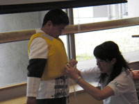 ���C�t�W���P�b�g�𒅂�