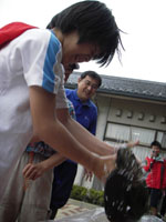 �E�i�M��͂�