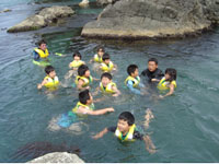 ���C�t�W���P�b�g�𒅂ĉj��