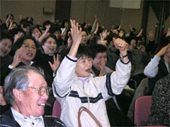 �Ί�ōs�����N���G�[�V����