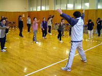 �{�f�B����񂯂�