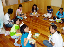 �������