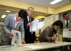 �R�����i