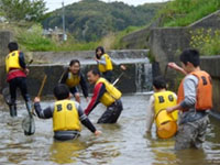 ���܂Ő��ɂ���q�ǂ�����