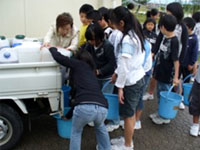 �v�[���܂ŉ^�т܂�