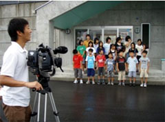 �e���r�J�����Ǝq�ǂ�����