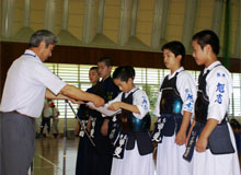 �D�������F�{�����u�a���f�C�m�Z���^�[