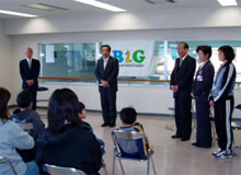 ���c����