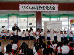 1�N�Ԃ̊F�Ώ܁@�\���̗l�q