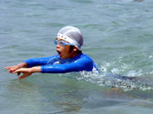 ���j����