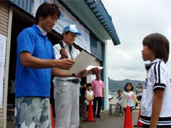 �\��������^