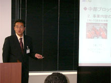 ���m����F���@���{��