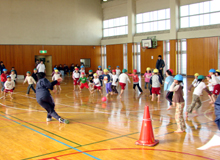 ��l���^���ɂȂ����]�����h�b�W�{�[��