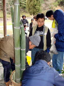 ���g�݁A�y����