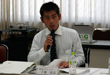 ���k ��t����