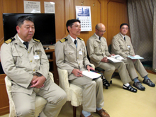 ��g���̊F����Ƃ̌𗬉�