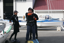 �g���r�[�Y�p�̑����𒅗p