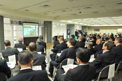 �ʐ^�F5���Ԃɂ܂Ƃ߂��h���[���L�����v�̉f�����������������܂���