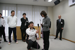 �ʐ^�F�m���f�B�b�N�E�H�[�L���O