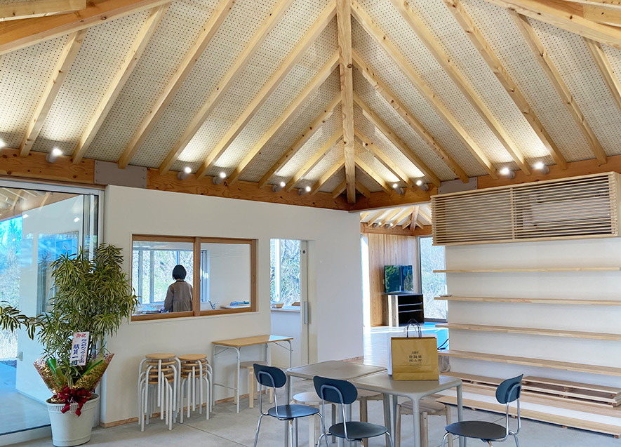 土間スペース（どろんこ遊びも可）