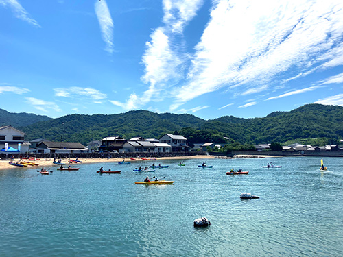 海上清掃へ向かう様子