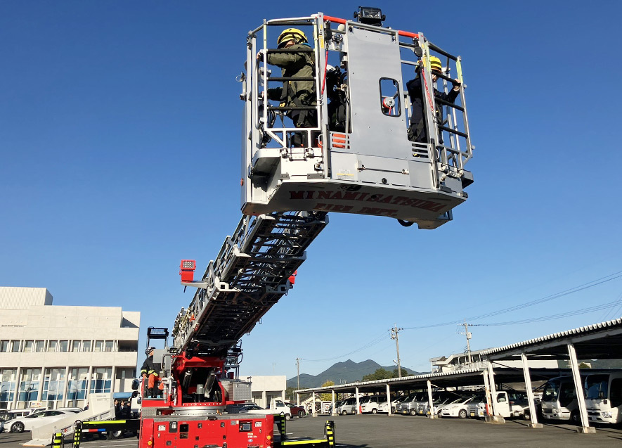 消防はしご車の搭乗体験