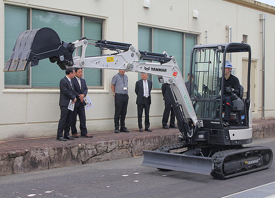 デモンストレーション