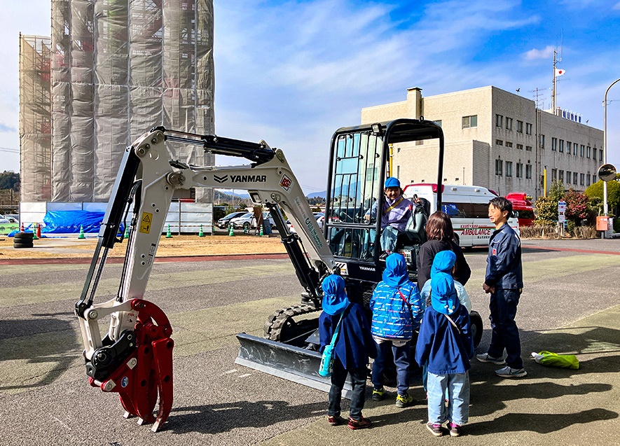 油圧ショベル試乗体験