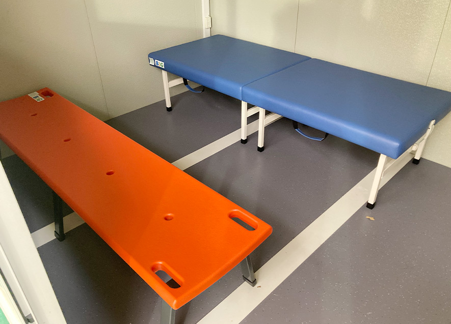 内部にはレスキューベンチも配備