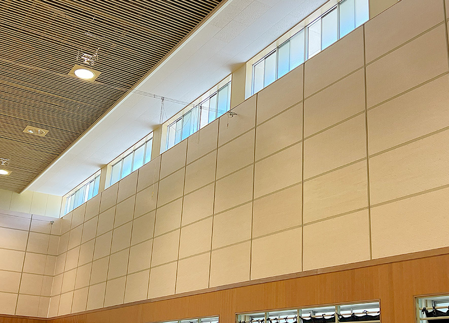 アリーナ内壁改修