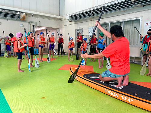 パドルの使い方（立て膝）