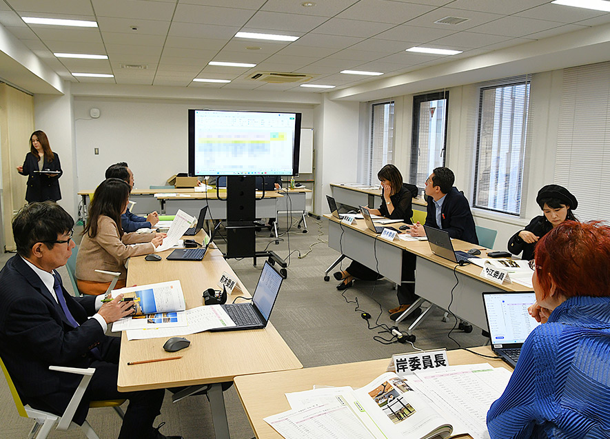 審査の様子