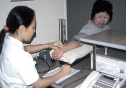 �����▬�������I�ɒ��ׂ�