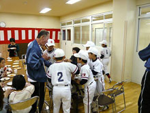 �q�ǂ������Ɉ͂܂��