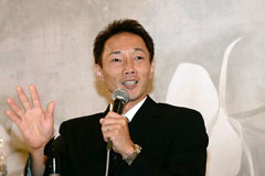 �}�C�N������A�؂���