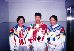 �A�W�A���