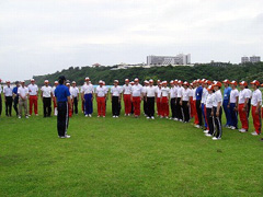 �A�N�A�C���X�g���N�^�[�{�����C�̌��C��