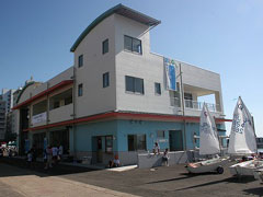 �a���f�ʕ{�C�m�N���u�����_���\����A�ʕ{�k�l���b�g�n�[�o�[�̒���