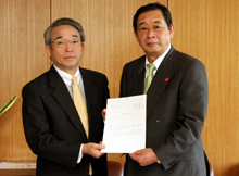 ����21�N�x�u�n��C�m�Z���^�[�C�U�����v���菑���^��