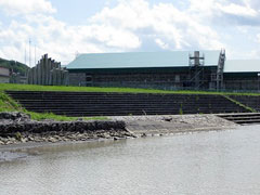 ��ɖʂ����L���~�n�Ɍ��݂��ꂽ�̈��