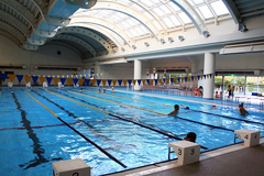 �ʐ^�F�C�m�Z���^�[�E�v�[��