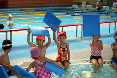 �ʐ^�F�v�[���T�C�h�Ńr�[�g����ɂ��q�ǂ�����