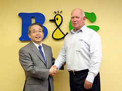 �ʐ^�FB&G���c�ɂāA�L�n�ꖱ�ƈ��������~���[���[��