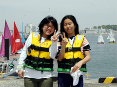 �ʐ^�F�u�C�̃��N���G�[�V���������v�̎�`���ɗ��Ă������c �G����