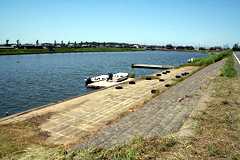 �ʐ^�F���݂̊C�m�Z���^�[�O�̐쌴