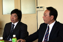 �ʐ^�F�u������Ɛ^�c����