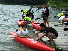 �ʐ^�F�a���f�t�S�����N�����J�k�[���ŁA�o����Ƃɒǂ���C�m�N���u�̐e�q