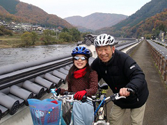 �ʐ^�F�쉈���ŏΊ�̕����璷�Ǝ��]�Ԃɏ������������