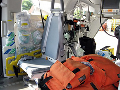 �ʐ^�F�㕔���Ȃ̎��͂ɂ��܂��܂Ȉ�Ê����ԋ@��